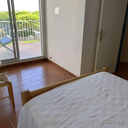 2p+2 Cabines, Terrasse, Parking, 8 Pers - Port Camargue - Fr-1-731-56 * Le Grau-du-Roi